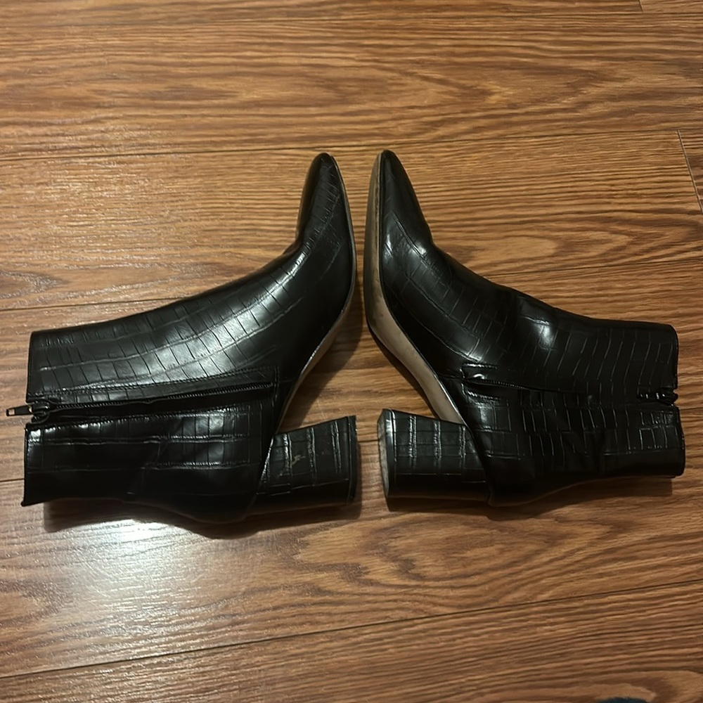 Ankle boots - Picture 3 of 3